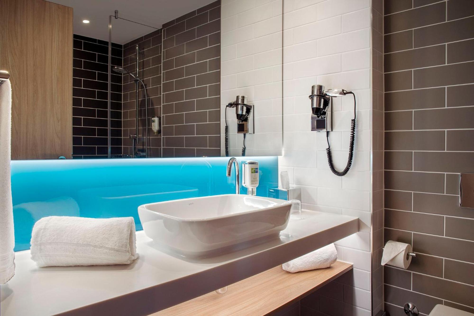 Holiday Inn Express Stuttgart-Waiblingen By Ihg Экстерьер фото