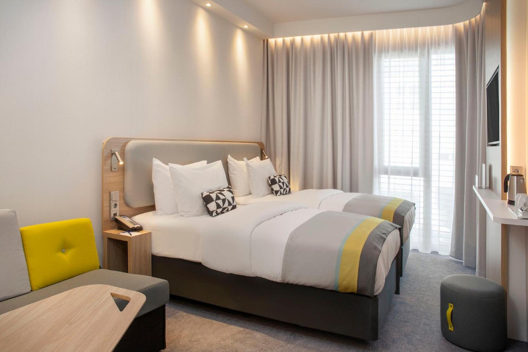 Holiday Inn Express Stuttgart-Waiblingen By Ihg Экстерьер фото
