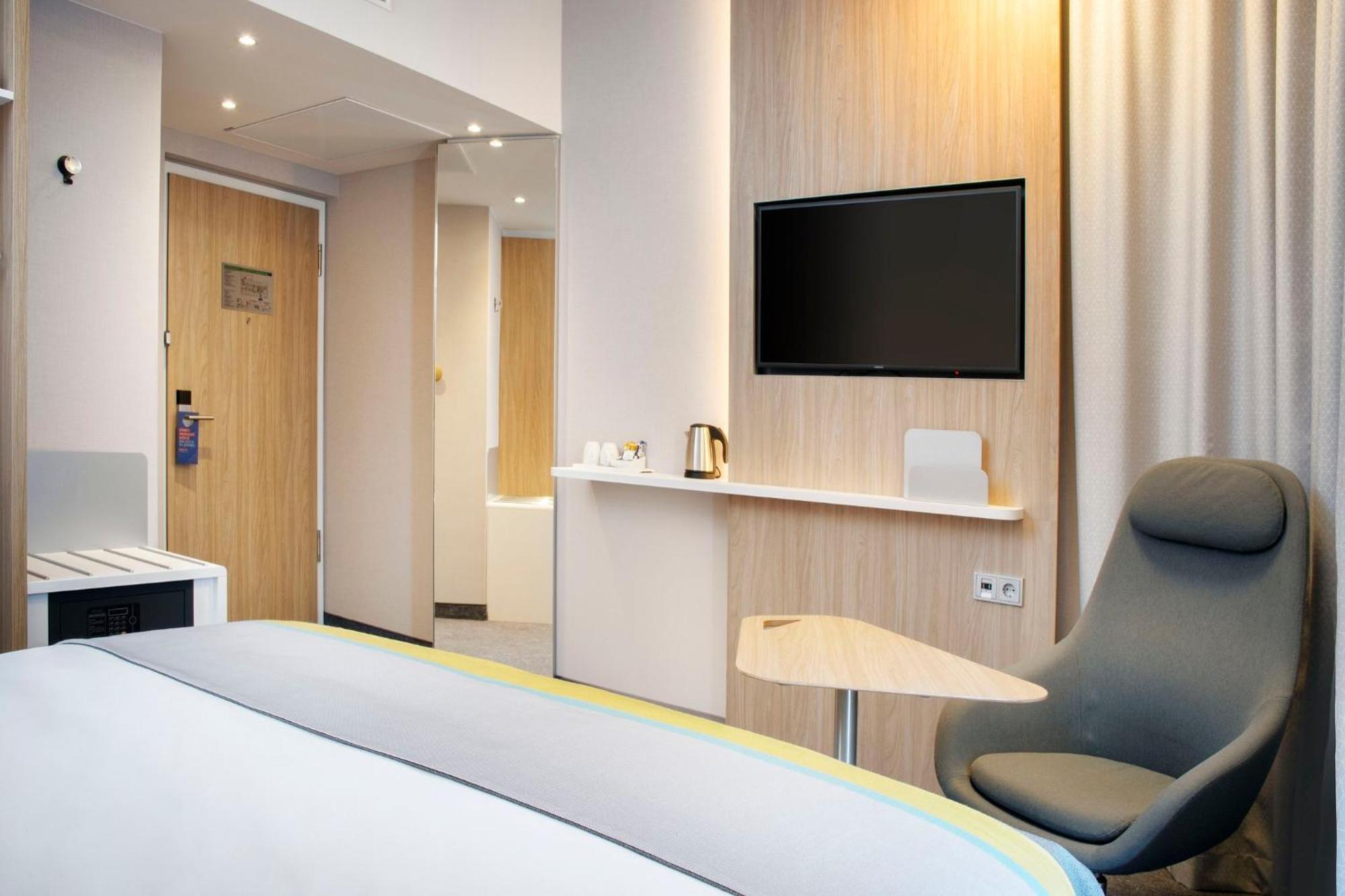 Holiday Inn Express Stuttgart-Waiblingen By Ihg Экстерьер фото